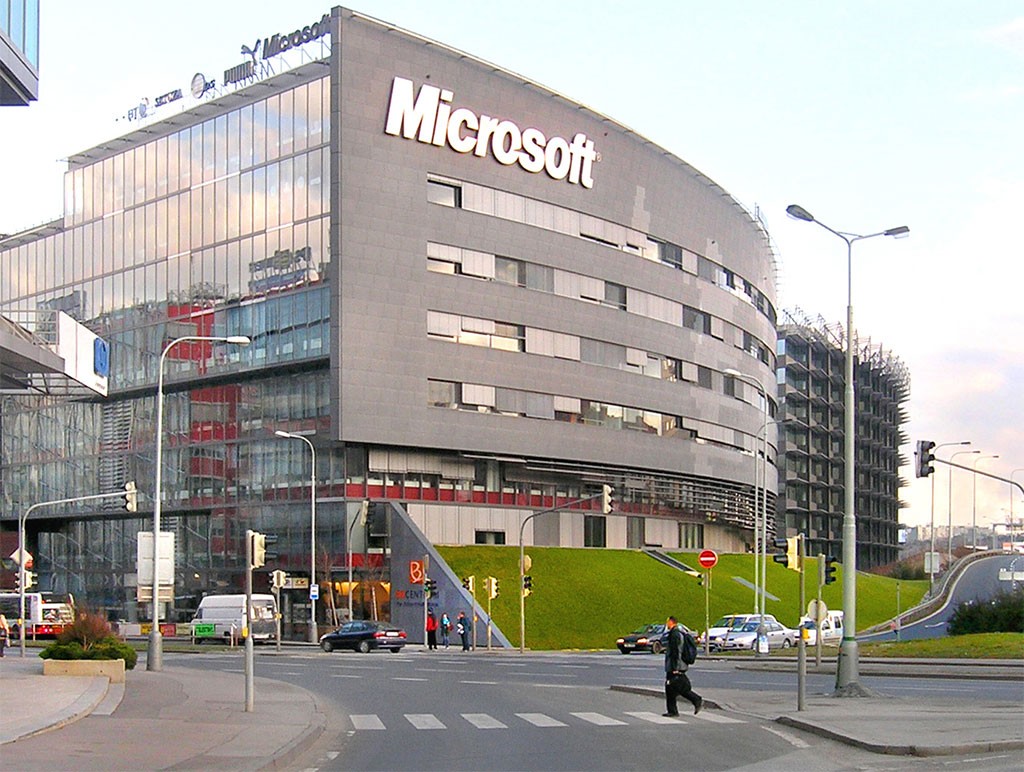 Microsoft despide a mas de 2 mil empleados