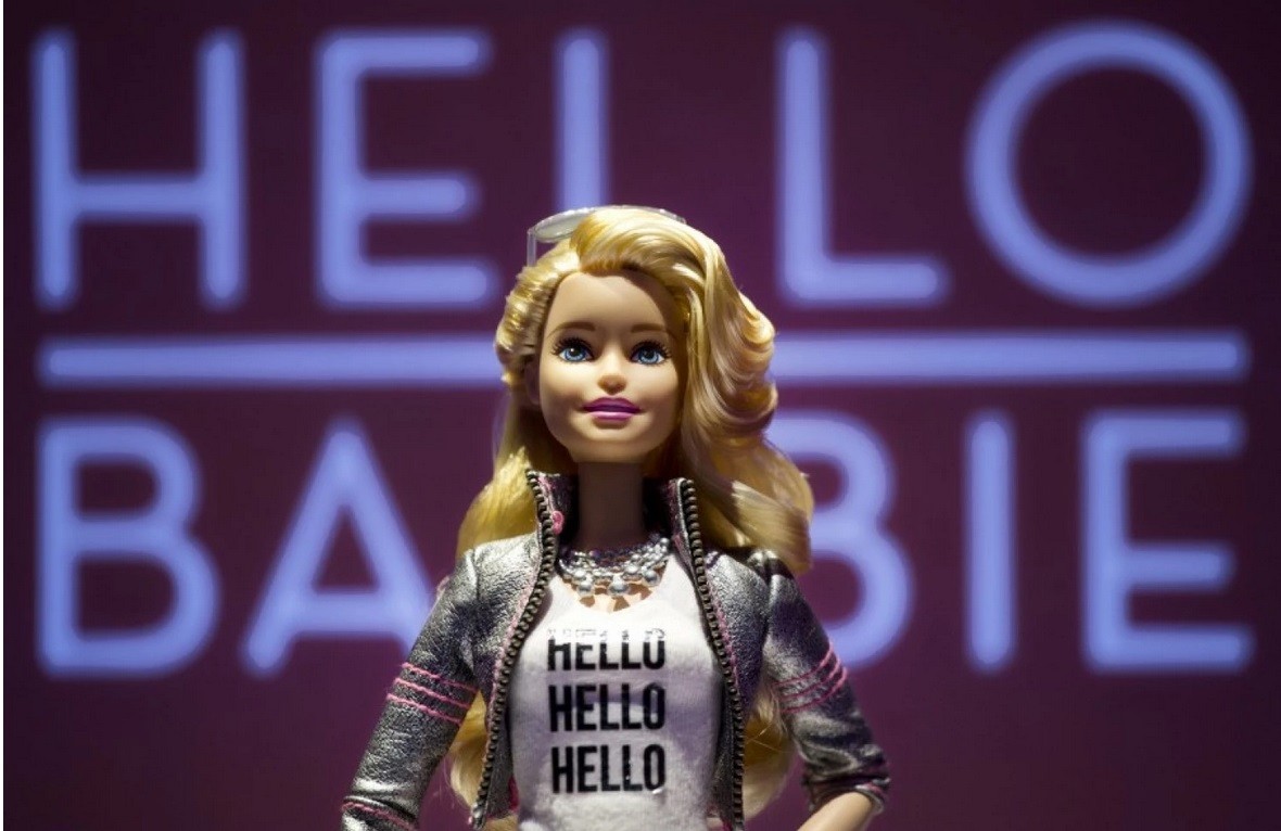 La muñeca Hello Barbie será capaz de responder preguntas de sus dueños, pero hay polémica por los huecos de privacidad que podría traer la muñeca.