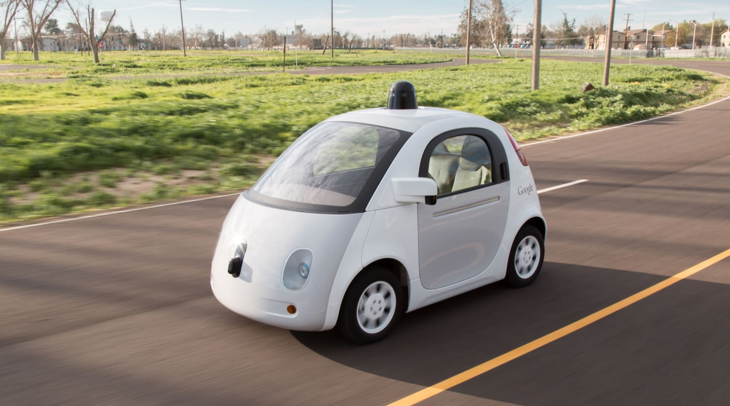 Los autos autónomos de Google siguen caminando.