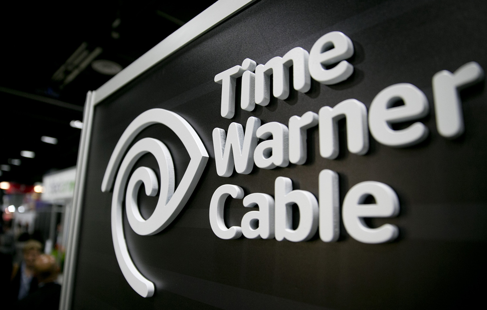 Apple echa el ojo a Time Warner para su TV, ¿caerá?